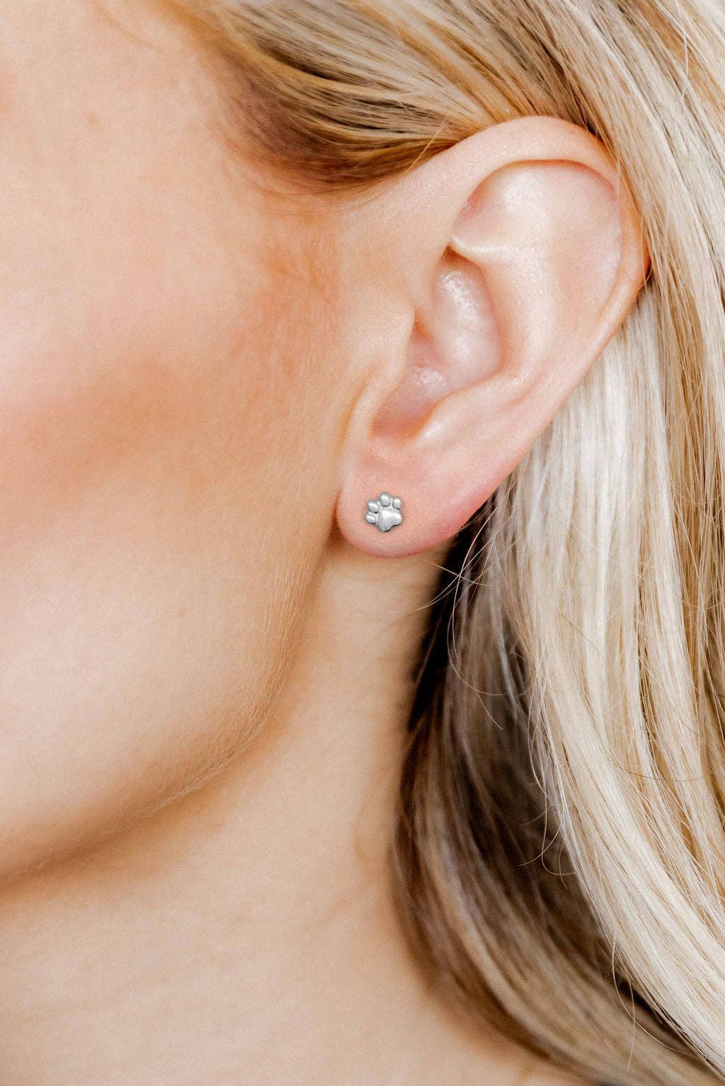 Paw Print- Screwback Stud Earrings