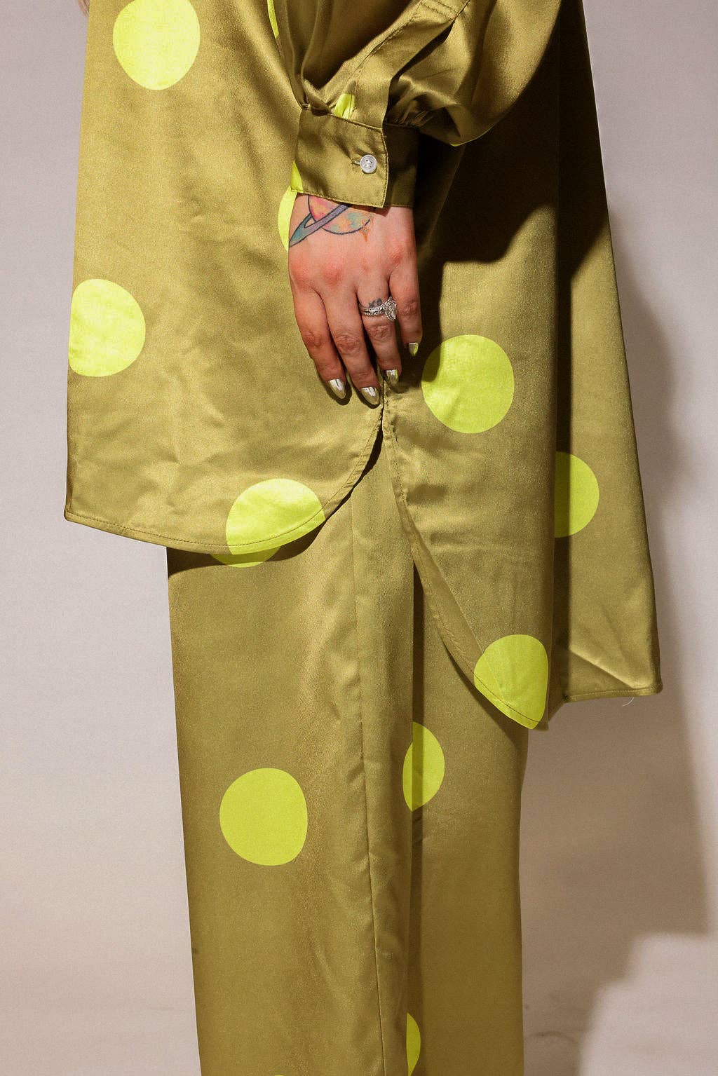 Spot On Oversized Bow-Tie Set (S-3XL)