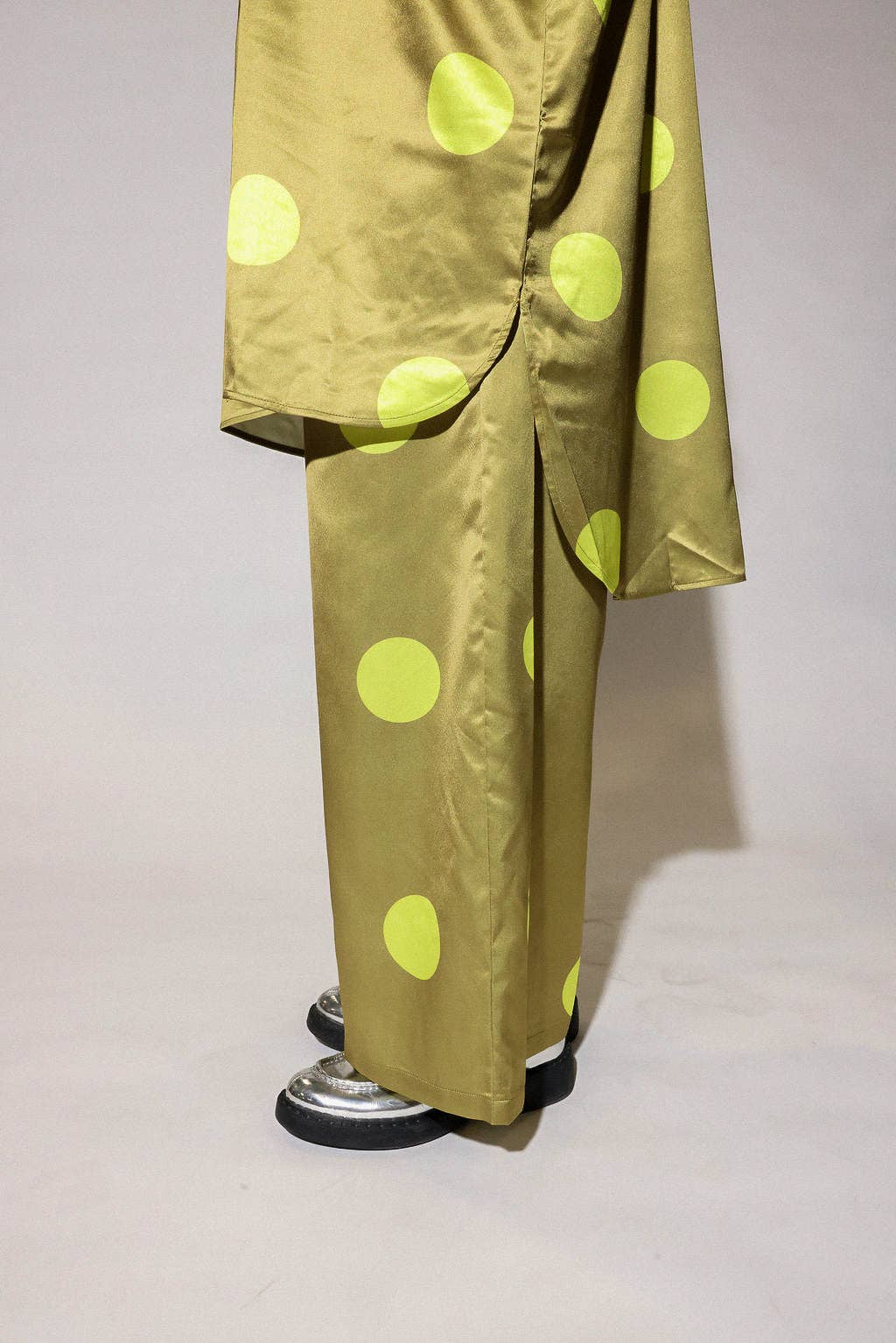 Spot On Oversized Bow-Tie Set (S-3XL)