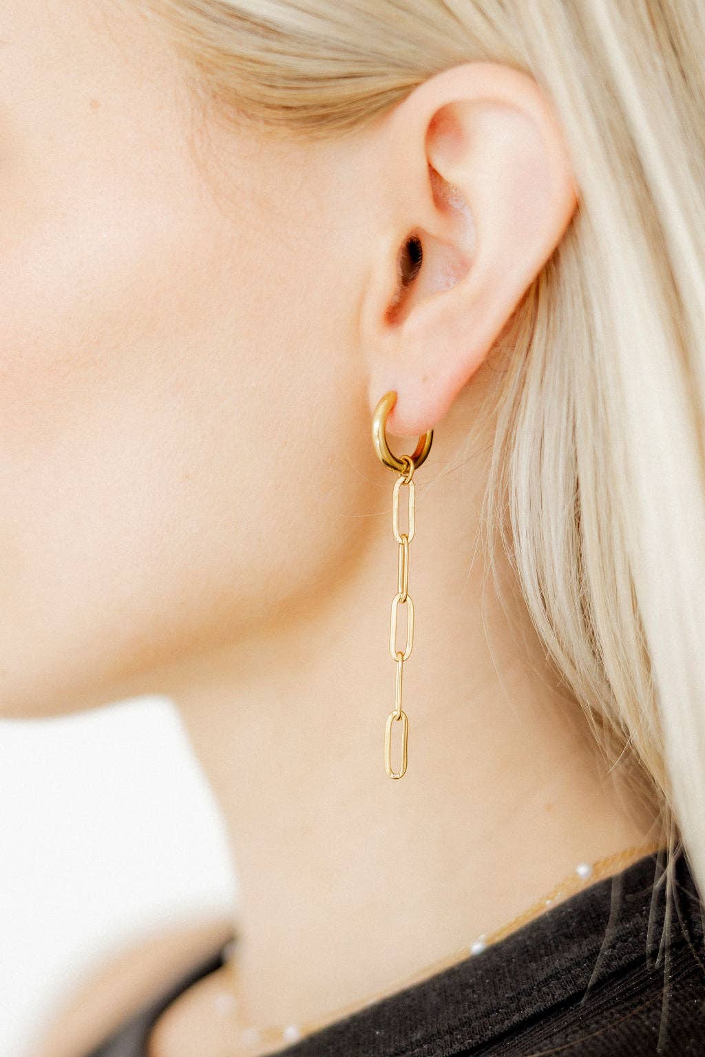 Palmer Paperclip Huggie Charm Earrings